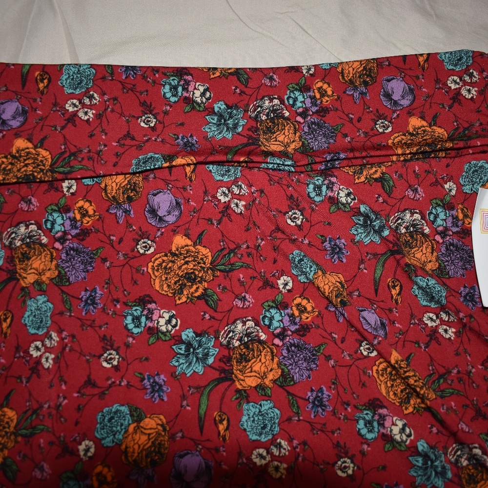 *NWT* Lula Roe Maxi Skirt